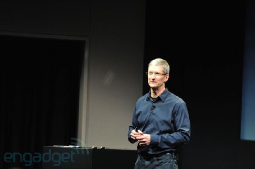 http://www.blogcdn.com/www.engadget.com/media/2011/10/iphone5apple2011liveblogkeynote1154.jpg