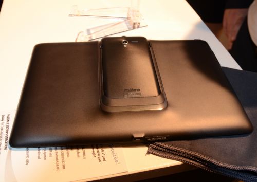 Lansare Asus Padfone 2 spate