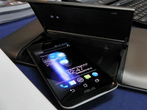 Hands-on Mobilissimo.ro cu ASUS PadFone în cadrul IT Congress 2012 (Video)