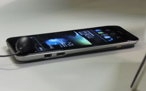 Avem preţuri pentru ASUS PadFone, Pad 300 şi Transformer Pad Infinity!