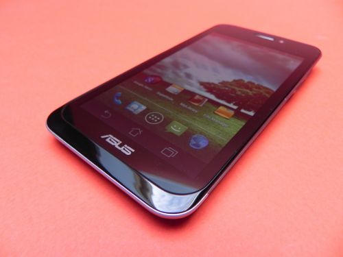 ASUS PadFone preview - telefon ascuns în tabletă, un hibrid interesant! (Video)