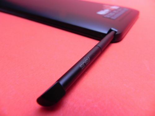 ASUS VivoTab Note 8 Review: Windows 8.1 full Într-un pachet compact, cu ecran mediocru (Video)