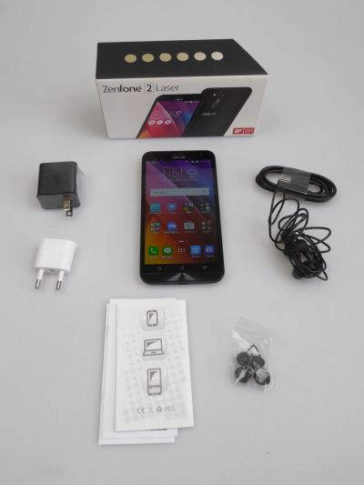 ASUS ZenFone 2 Laser Unboxing (ZE550KL): scoatem din cutie noul cameraphone midrange cu focalizare laser (Video)