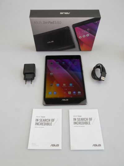 Continutul cutiei lui ASUS ZenPad S 8.0