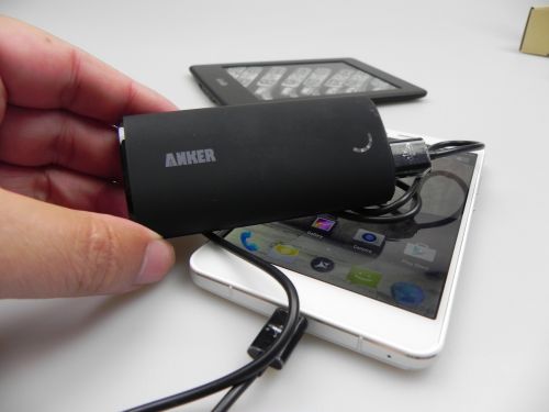 Prezentare baterie externă Anker Astro 6400 mAh + Concurs (eastcom.ro): un 