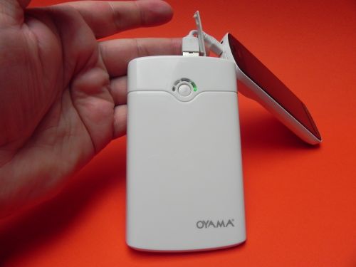 Bateria externă PowerMax de 4000 mAh costă 149 ron