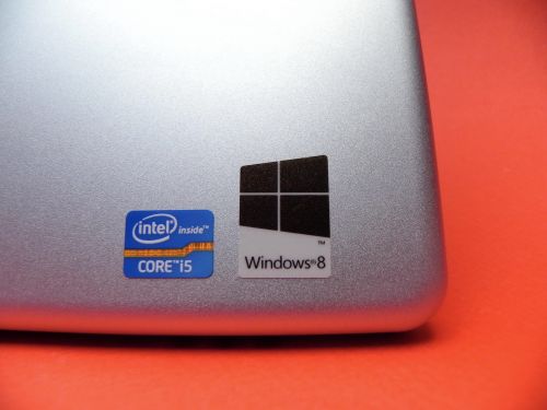 Acer Iconia W700 -â€‹ procesor Intel Core i5 33710 dual core de 1.7 GHz