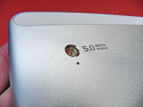 Acer Iconia W700 pe partea foto