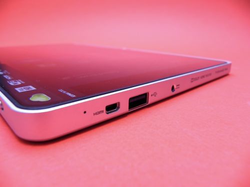 Porturi Acer Iconia W700