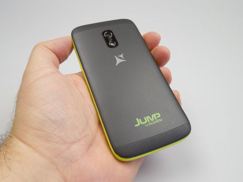 Spatele lui Allview E2 Jump