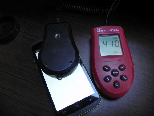 Luminozitatea ecranului lui Allview E2 Jump