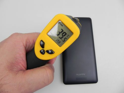 Allview P6 Energy atinge 39.8 grade Celsius după 15 minute de jucat Riptide GP2