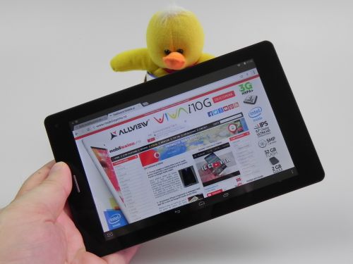 Allview Viva H7 Review + Concurs; device de 7 inch cu apelare vocală, capac din aluminiu și Android 4.4 KitKat