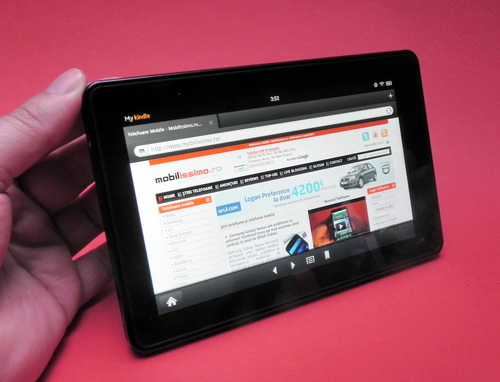 avem la dispoziție browserul Silk de la Amazon, care folosește un proxy server pentru cache și aparent acesta este motivul pentru care Încarcă paginile rapid