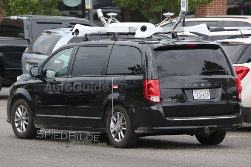 Apple testează automobile în zona oraşului Detroit; "Project Titan" pare a implica hatchbackuri Dodge