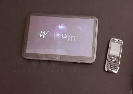 Tabletul Apple scapa pe web, primele imagini reale?