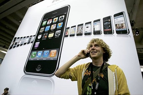 Apple, o companie ce valoreaza peste 50 de miliarde de dolari