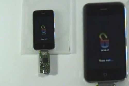 iDongle, un 'ailbreak hardware' pentru iPhone, visul oricarui hacker