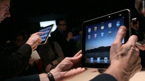 Apple iPad disponibil in magazine din 3 aprilie