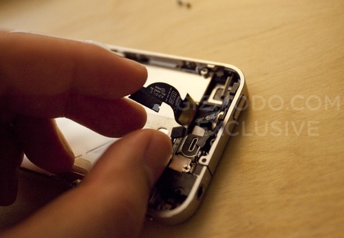 Noul iPhone, dezasamblat