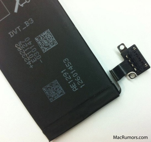 “Bucățiâ€ de iPhone 5 Într-o scăpare de zile mari! Iată camera și bateria noului iPhone!