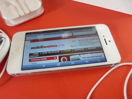 iPhone 5 scos din cutie