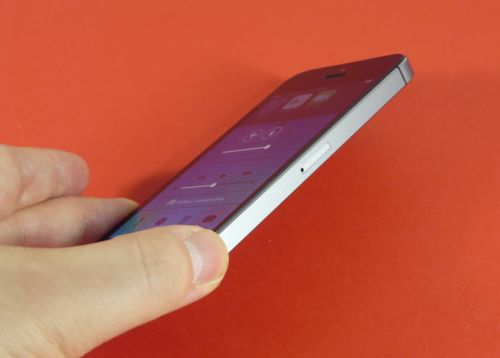 iPhone 5s unboxing: upgrade Însemnat pentru iPhone 5, software ușor dezamăgitor la primul contact (Video)