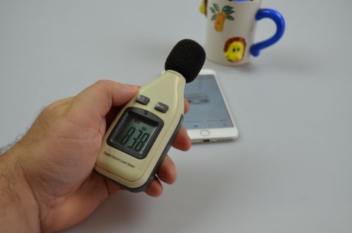 Putere volum difuzor Apple iPhone 6 Plus - 83.8 dBA