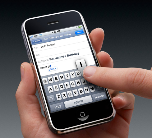 Apple: Cu ochii pe iPhone si Apple - studiu de caz
