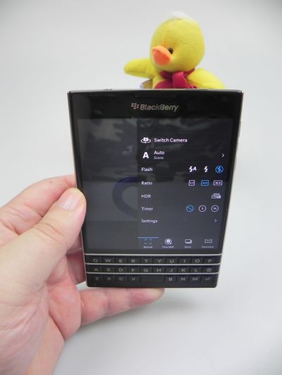 BlackBerry Passport pe partea foto