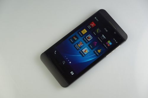 TOP 5: PRO și CONTRA la BlackBerry Z10