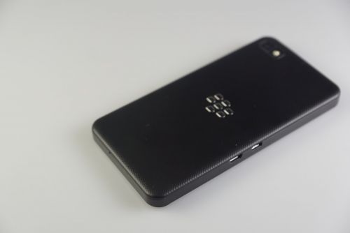 TOP 5: PRO și CONTRA la BlackBerry Z10