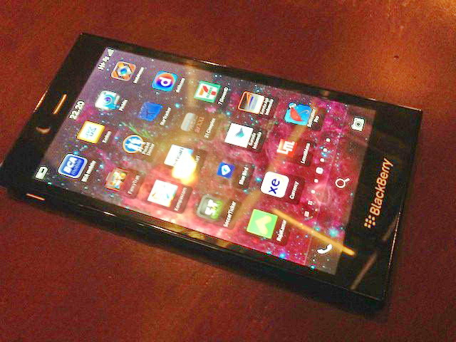 Smartphone-ul accesibil BlackBerry Z3 apare În noi imagini live