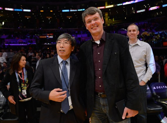 Telefoane BlackBerry 10 În acțiune la un meci NBA, În mâna CEO-ului RIM