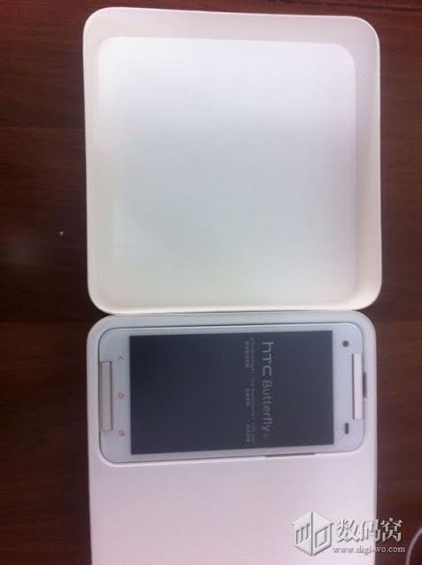 HTC Butterfly S e primul telefon cu sistemul de operare COS la bord