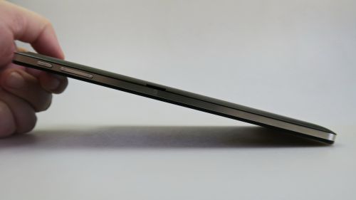 Chuwi Vi8 Plus privit din lateral