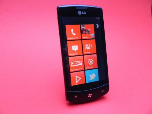 LG Optimus 7