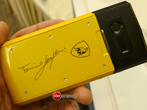 Două telefoane Lamborghini pentru Împătimiții brandului: Evoluzione și Passione