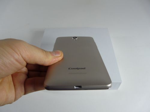 Coolpad Modena unboxing + concurs: primul contact cu un device Coolpad, cu o interfaţă interesantă (Video)