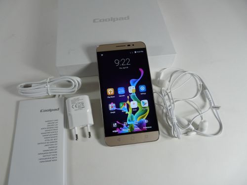 Coolpad Modena, continutul cutiei
