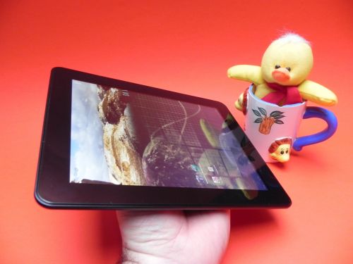 E-Boda Supreme IPS Dual Core X200 review: probleme cu indicatorul bateriei, resetări, supraÎncălziri (Video)