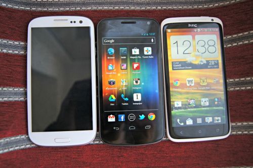 Să nu se mai folosească sigle/ logo-uri intruzive În partea frontală a telefonului 