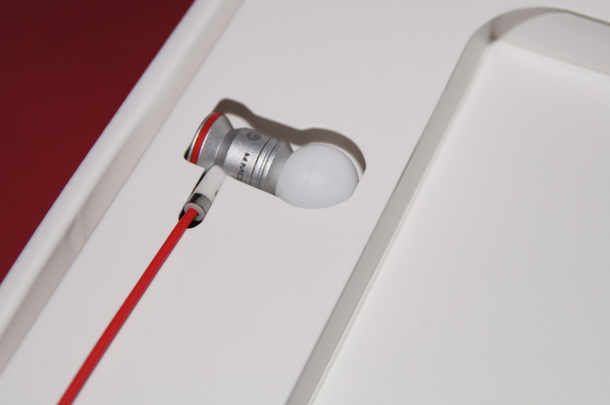 Căști intraauriculare