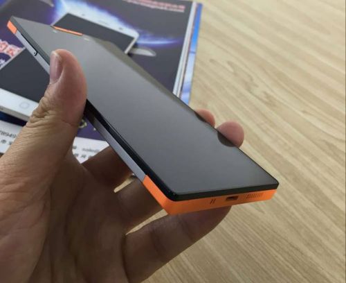 Elephone pregătește un nou terminal de top; vine într-o carcasă uni-body metalică cu inserții din piele eco