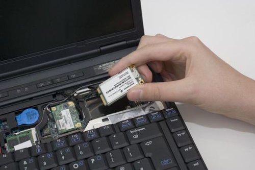 ericsson va furniza module hspa si gps pentru laptopurile dell