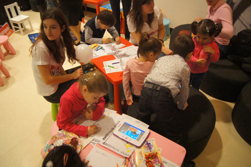 Evolio Tabby - tabletă pentru cei mici cu design pe măsură, primele impresii (video)