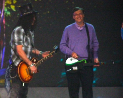 CES 2008 Bill Gates & Slash, de la Guns & Roses