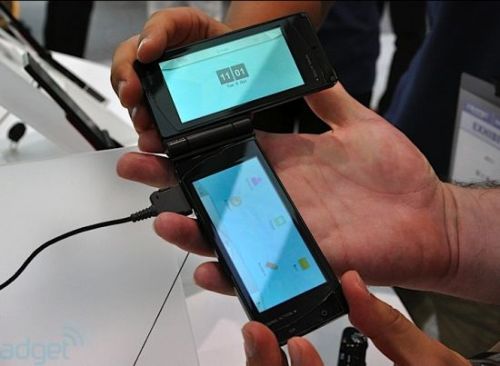 Fujitsu a prezentat un prototip Dual Touchscreen