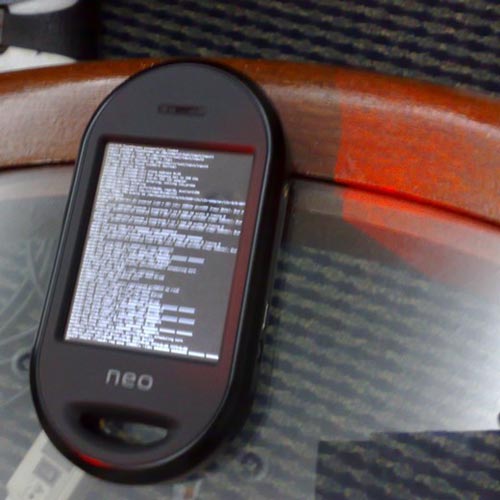 Gadgets: Smartphone open-source OpenMoko la pretul de doar 399 de dolari