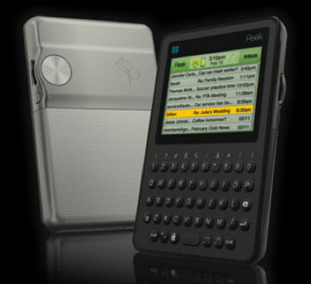 Gadgets: Telefonul Peek soseste cu suport email... si atat